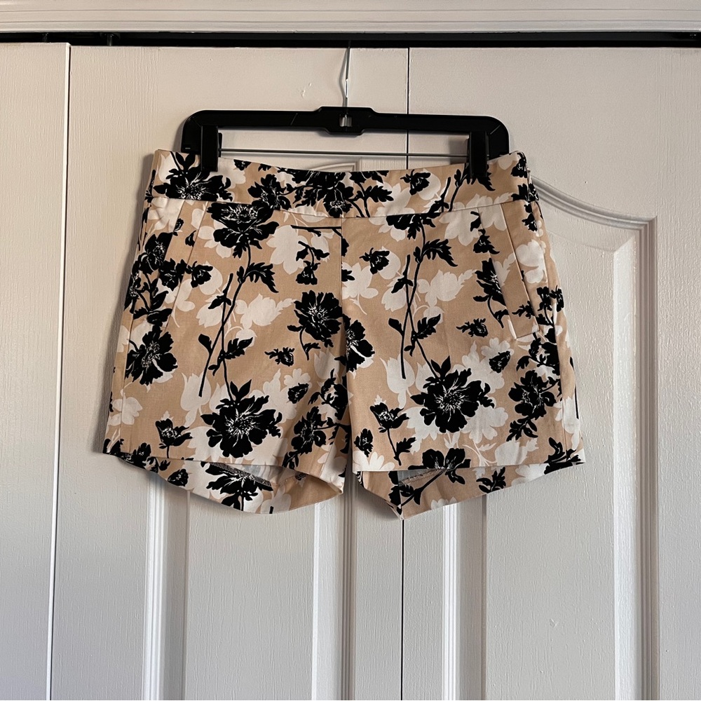 J. Crew Factory NWT stretch fit shorts Size 4 tan/black